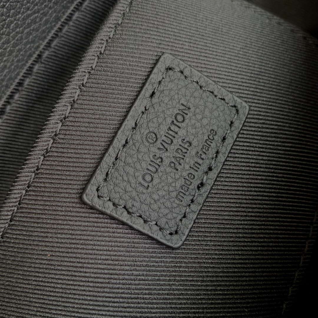 LV M12636 Louis Vuitton M14794 Pulse Wearable Wallet Black - Default Title - View 8