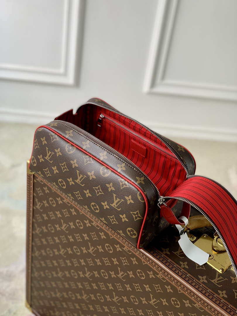 LV M12641 Louis Vuitton Locker Dopp Kit Taurillon Monogram Red