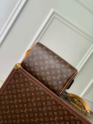 LV M12641 Louis Vuitton Locker Dopp Kit Taurillon Monogram Yellow - Default Title - View 4