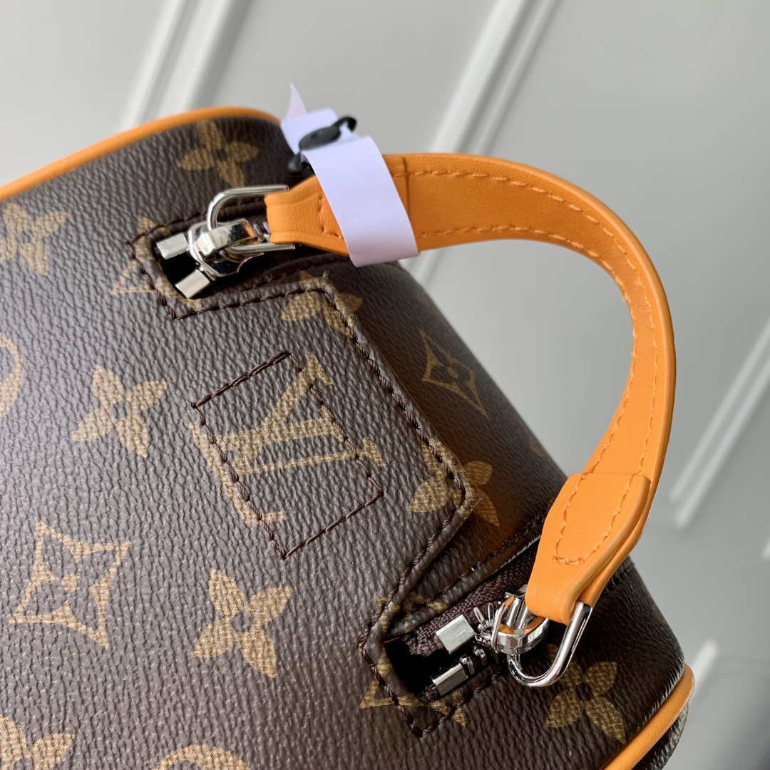 LV M12641 Louis Vuitton Locker Dopp Kit Taurillon Monogram Yellow