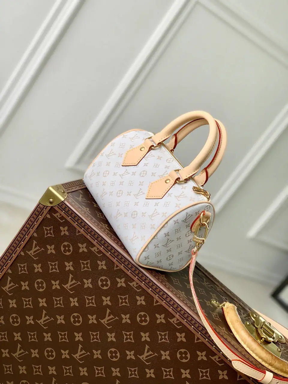 LV M12747 Speedy Bandouliere 20 Bag Mastic Cream