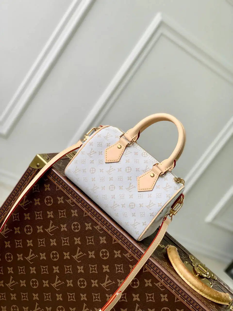 LV M12747 Speedy Bandouliere 20 Bag Mastic Cream