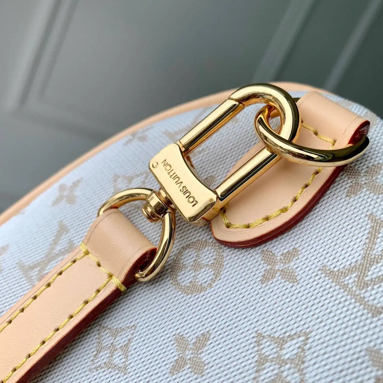 LV M12747 Speedy Bandouliere 20 Bag Mastic Cream