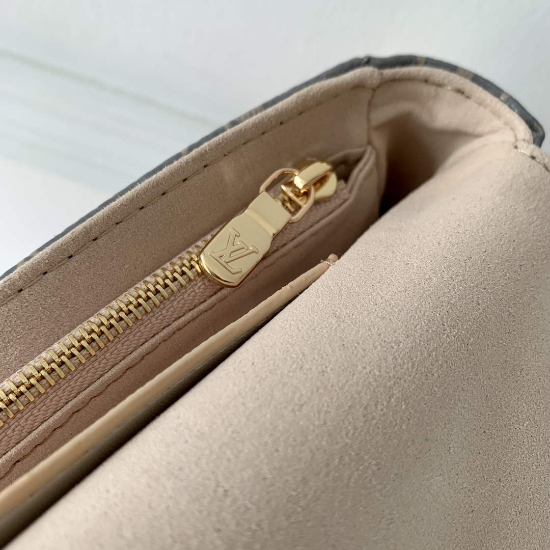 LV M12778 Louis Vuitton Wallet on Chain Ivy Bag Trianon Gray