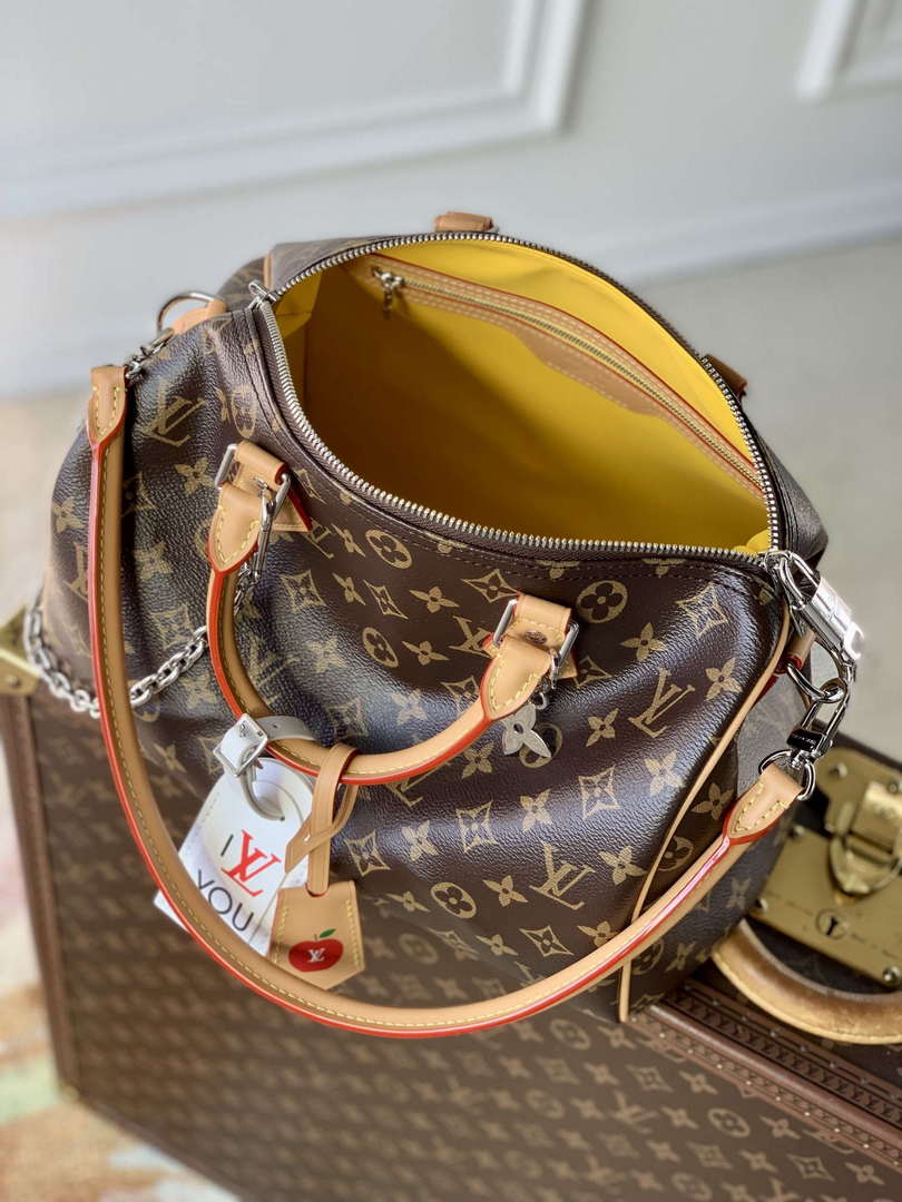 LV M12803 Louis Vuitton 57th Street NYC Speedy Soft 30 Bag - Default Title - View 9