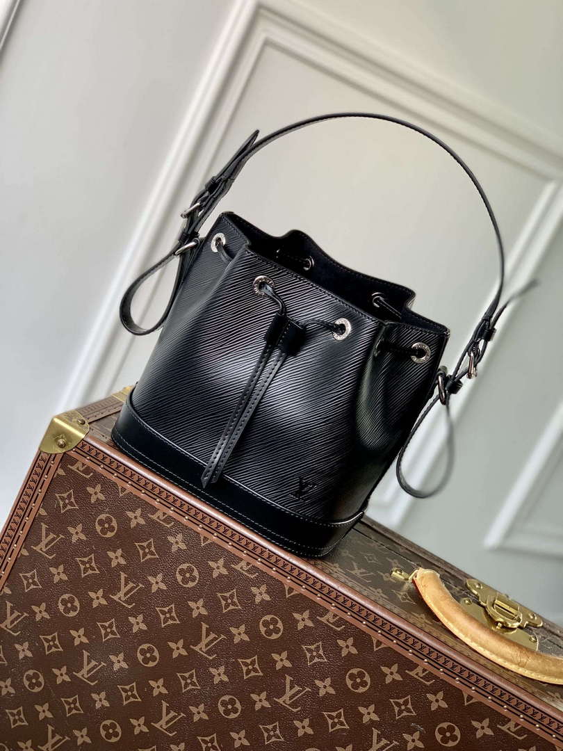 LV M12847 Louis Vuitton No¨¦ BB Bucket Bag Black