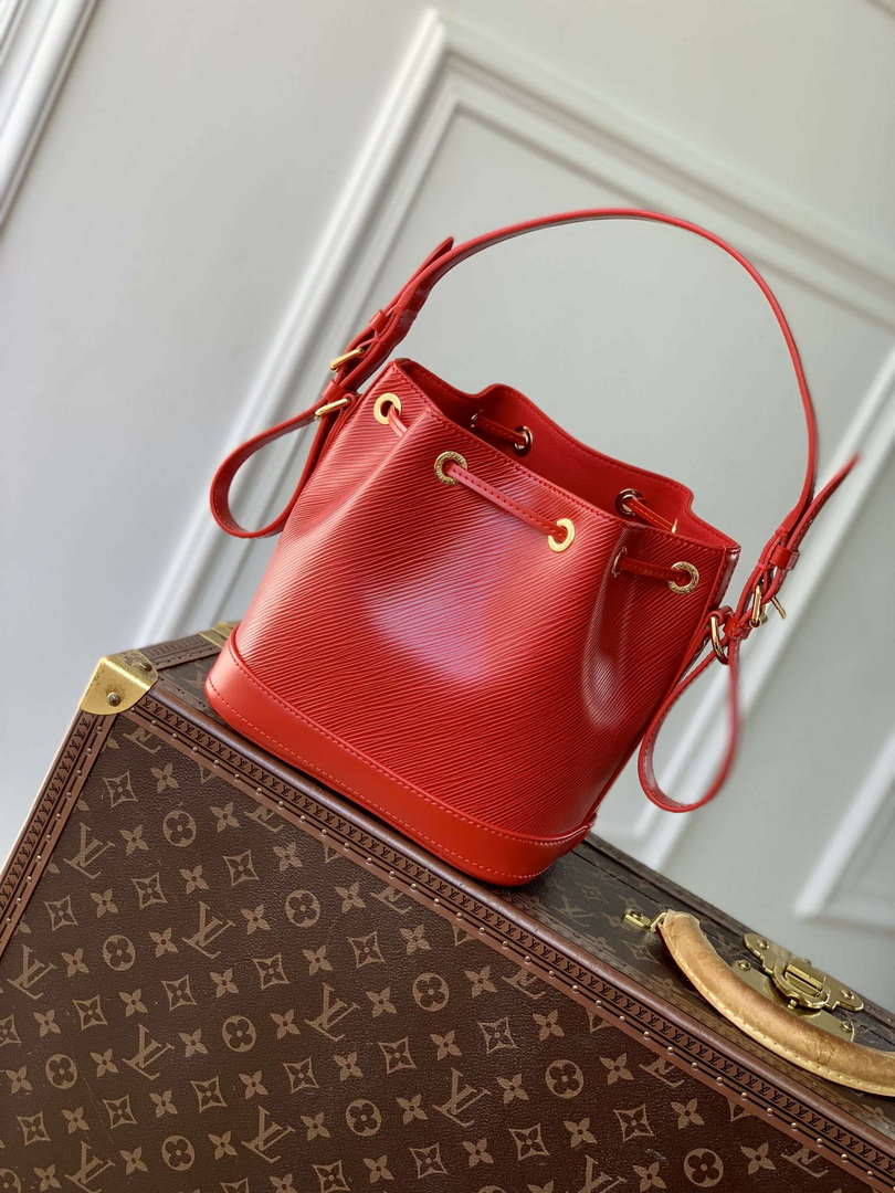 LV M12847 Louis Vuitton No¨¦ BB Bucket Bag Red
