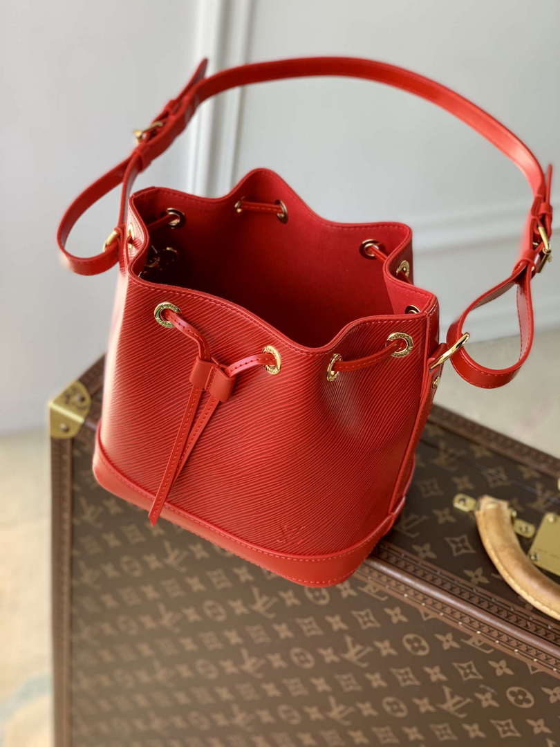 LV M12847 Louis Vuitton No¨¦ BB Bucket Bag Red