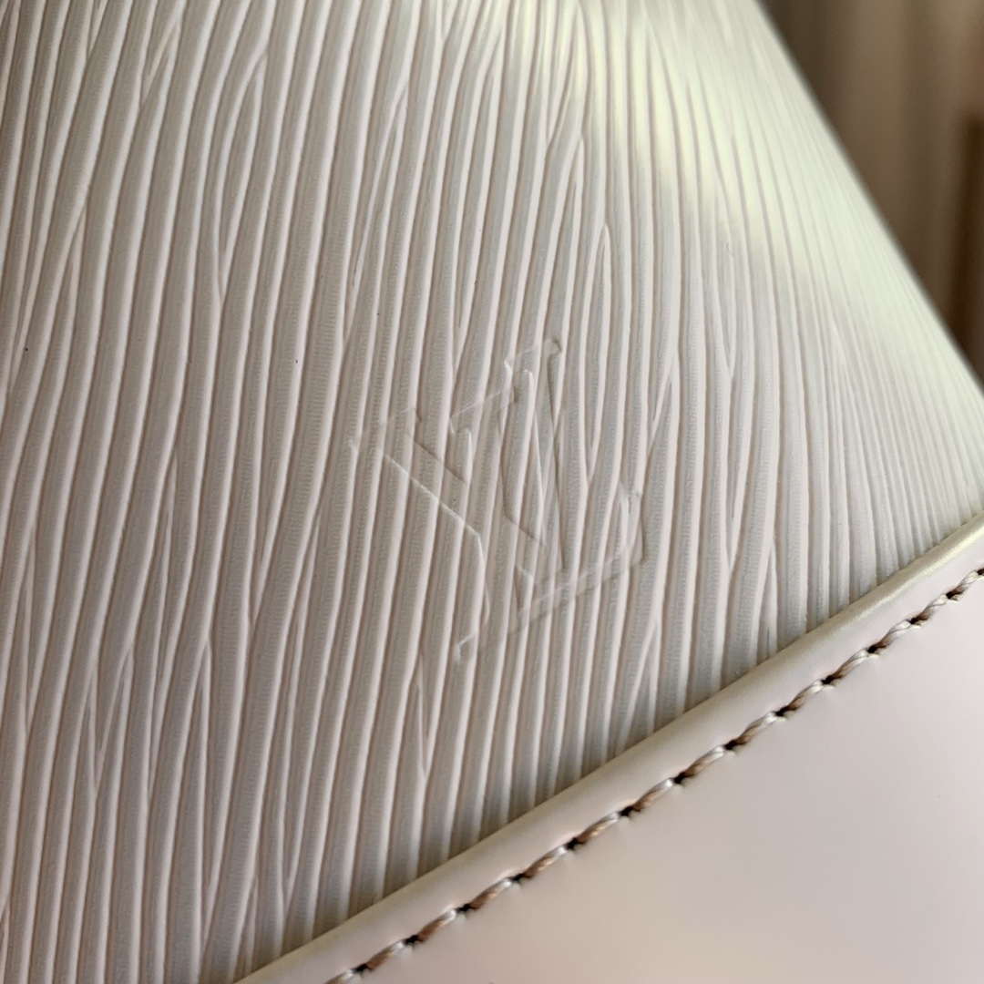 LV M12848 Louis Vuitton No¨¦ BB Bucket Bag Quartz White - Default Title - View 5