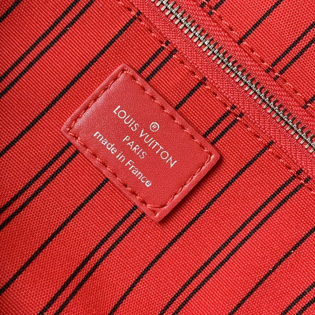 LV M12863 Louis Vuitton Locker Dopp Kit Monogram Taurillon Red