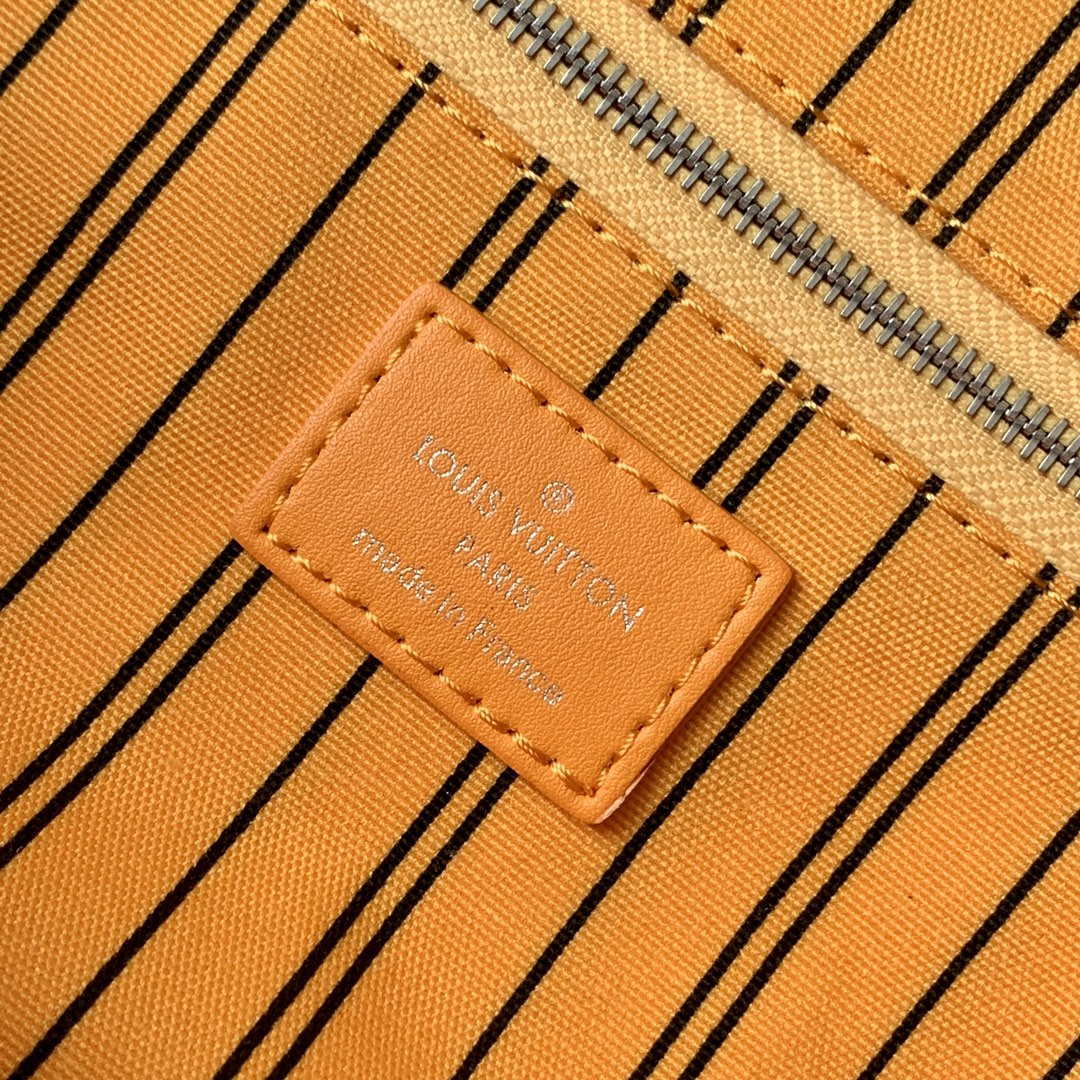 LV M12863 Louis Vuitton Locker Dopp Kit Monogram Taurillon Yellow