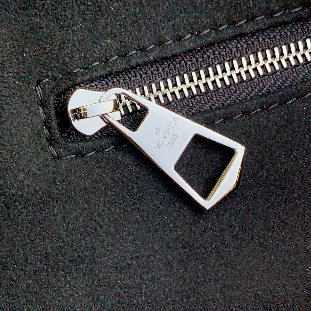 LV M12888 Louis Vuitton CarryAll Vibe BB Bag Black