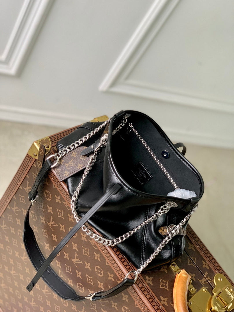 LV M12888 Louis Vuitton CarryAll Vibe BB Bag Black