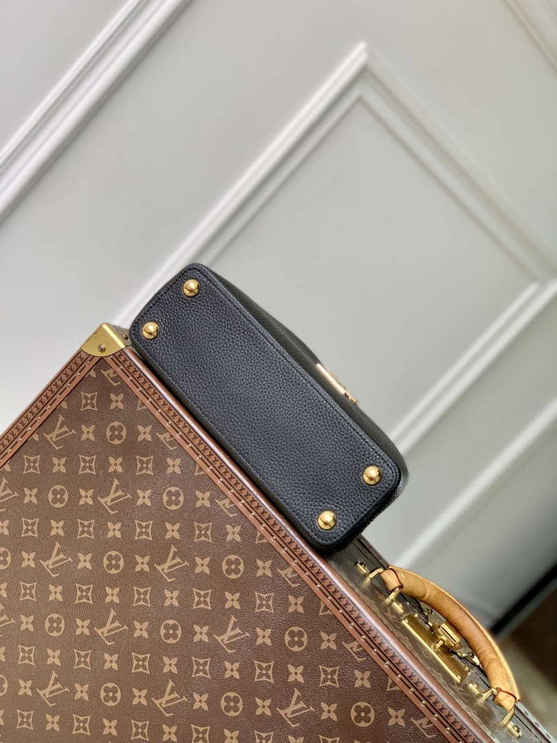 LV M12936 Louis Vuitton Capucines BB Handbag Black