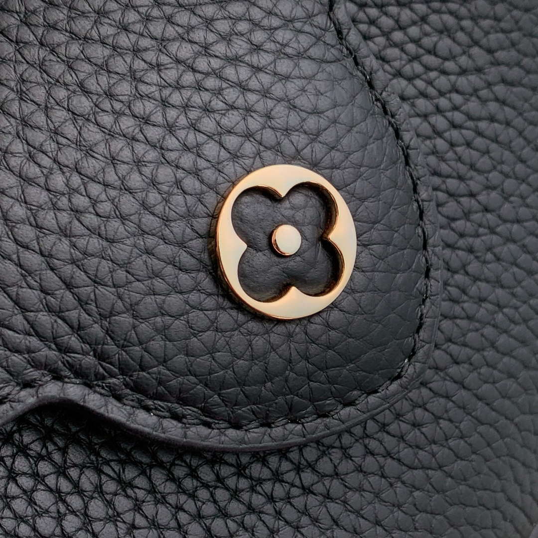 LV M12936 Louis Vuitton Capucines BB Handbag Black