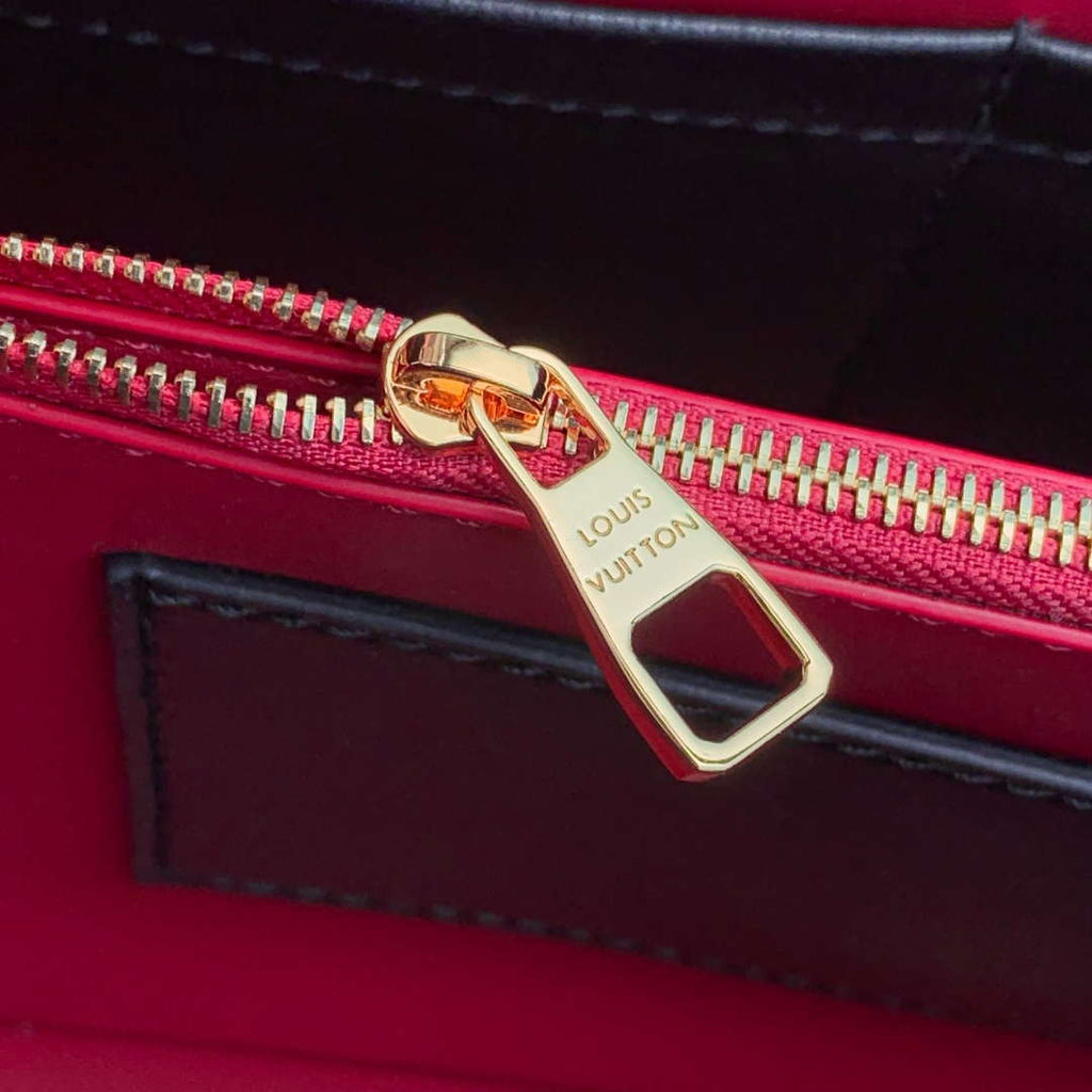 LV M12936 Louis Vuitton Capucines Mini Handbag Black