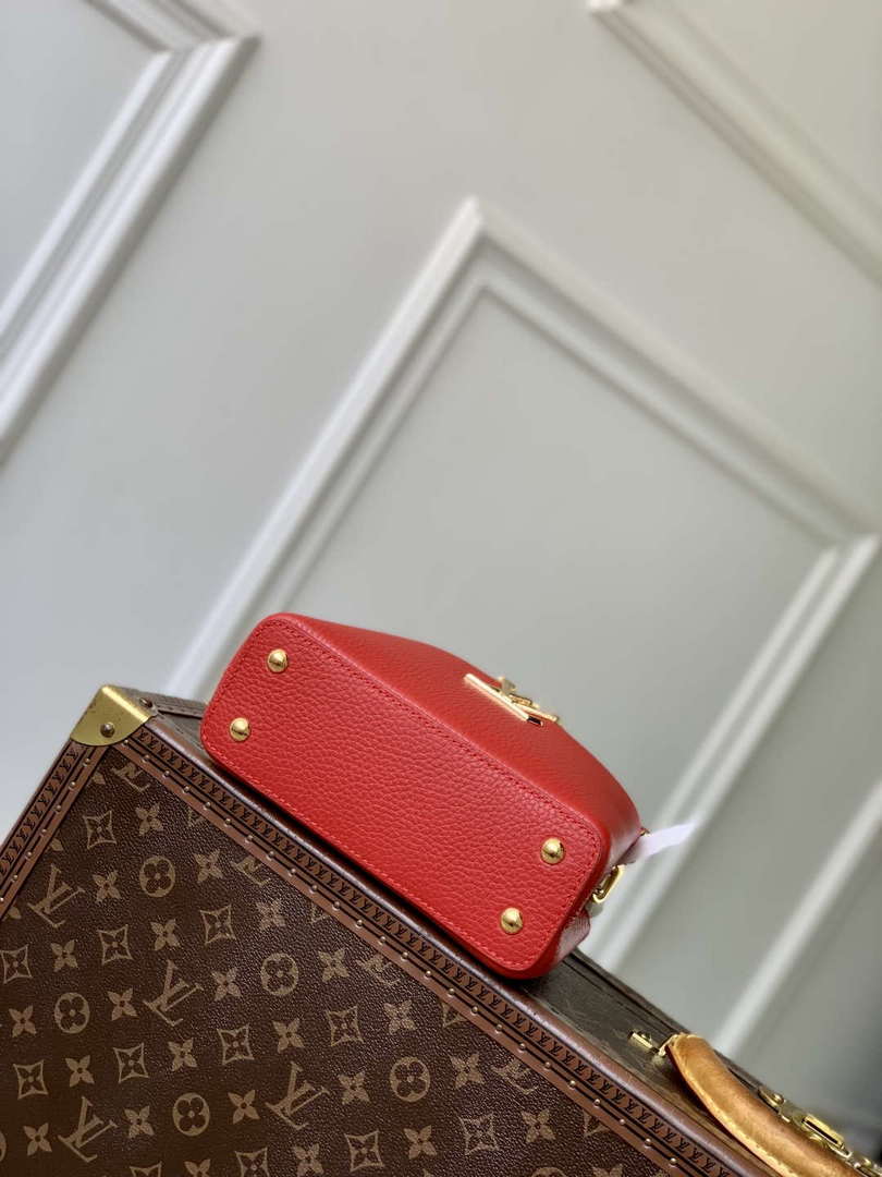 LV M12936 Louis Vuitton Capucines Mini Handbag Red