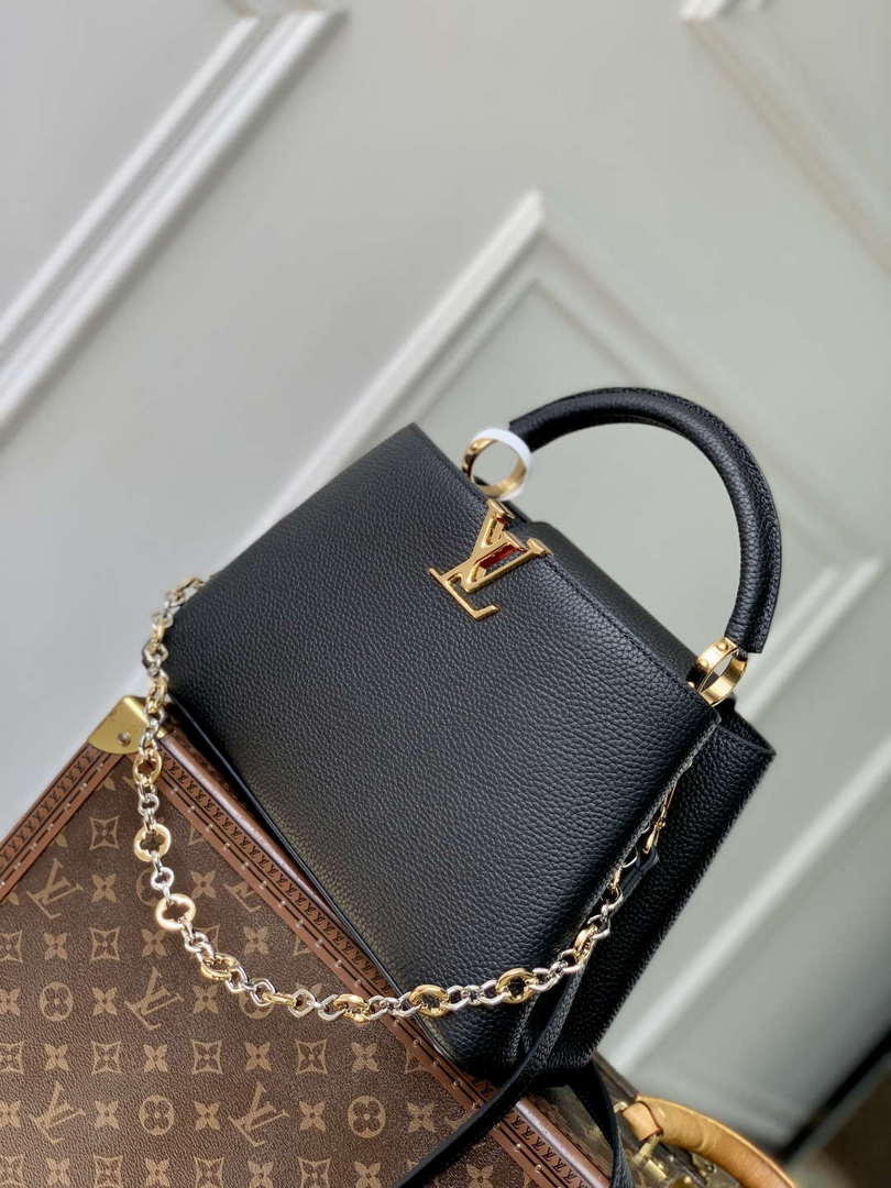 LV M12936 Louis Vuitton Capucines MM Handbag Black