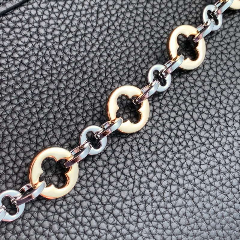 LV M12936 Louis Vuitton Capucines MM Handbag Black