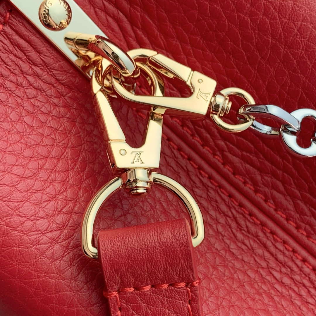 LV M12936 Louis Vuitton Capucines MM Handbag Red