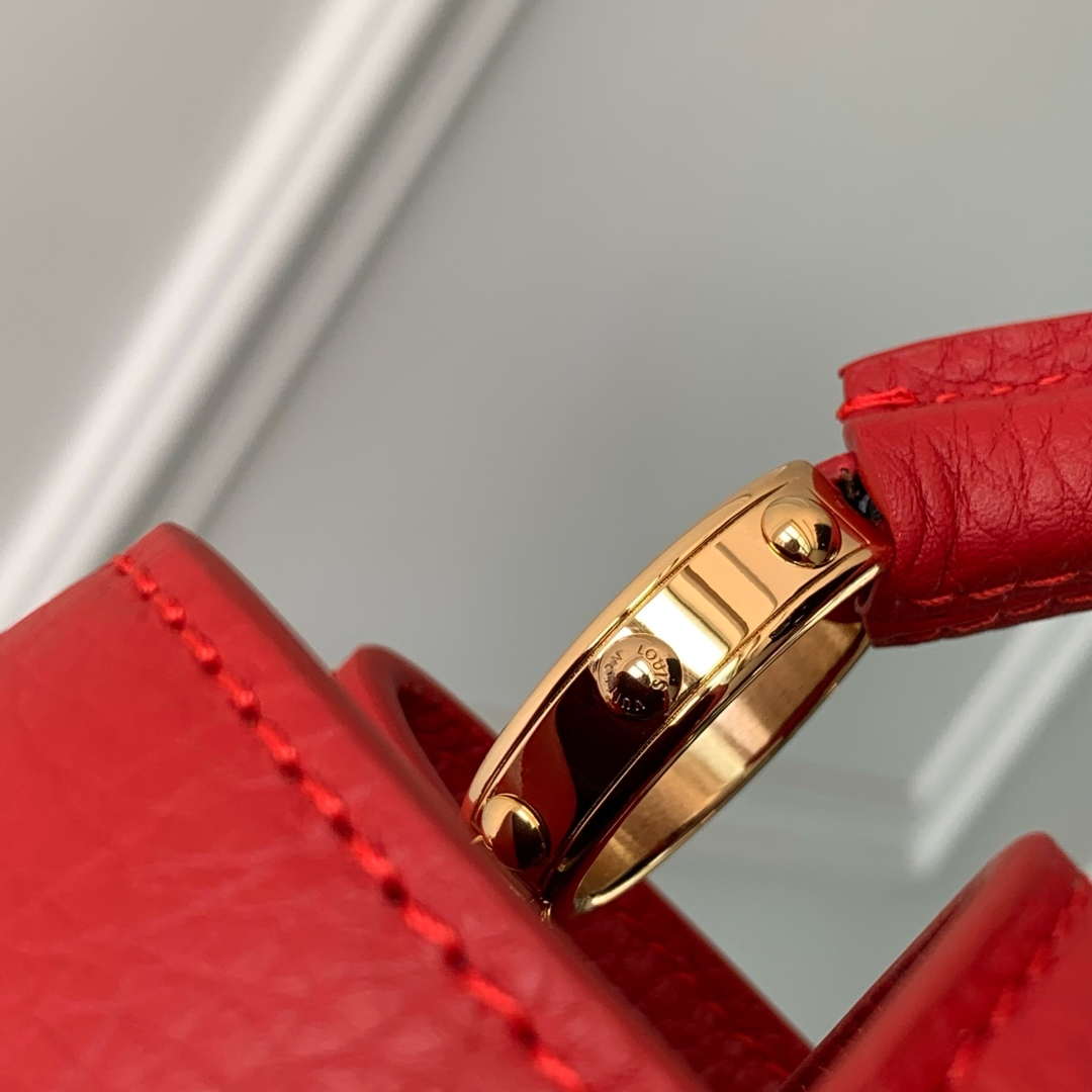 LV M12936 Louis Vuitton Capucines MM Handbag Red