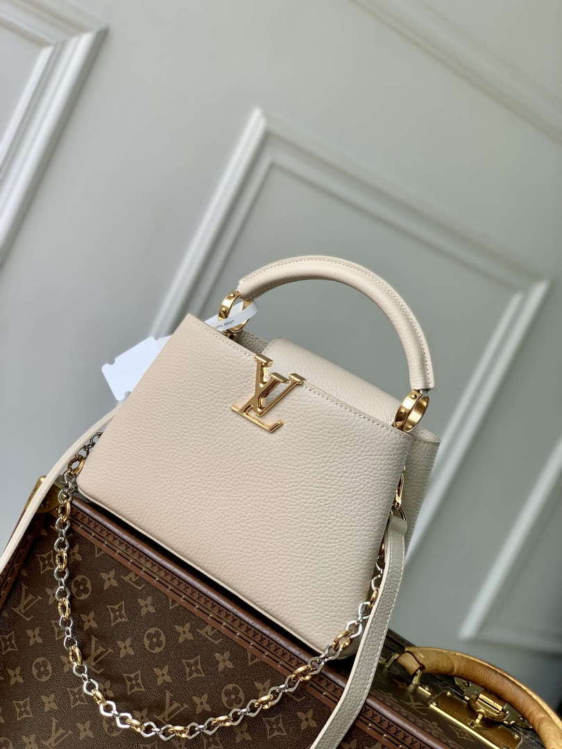 LV M12938 Louis Vuitton Capucines BB Handbag Quartz White