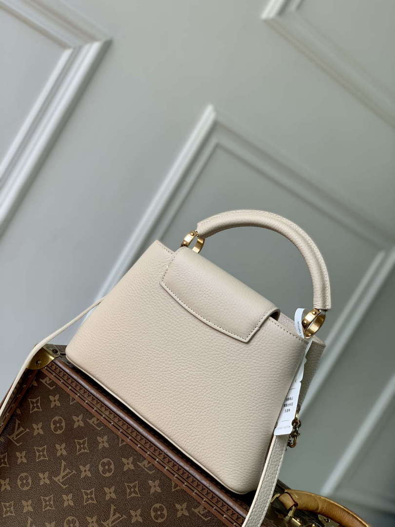 LV M12938 Louis Vuitton Capucines BB Handbag Quartz White