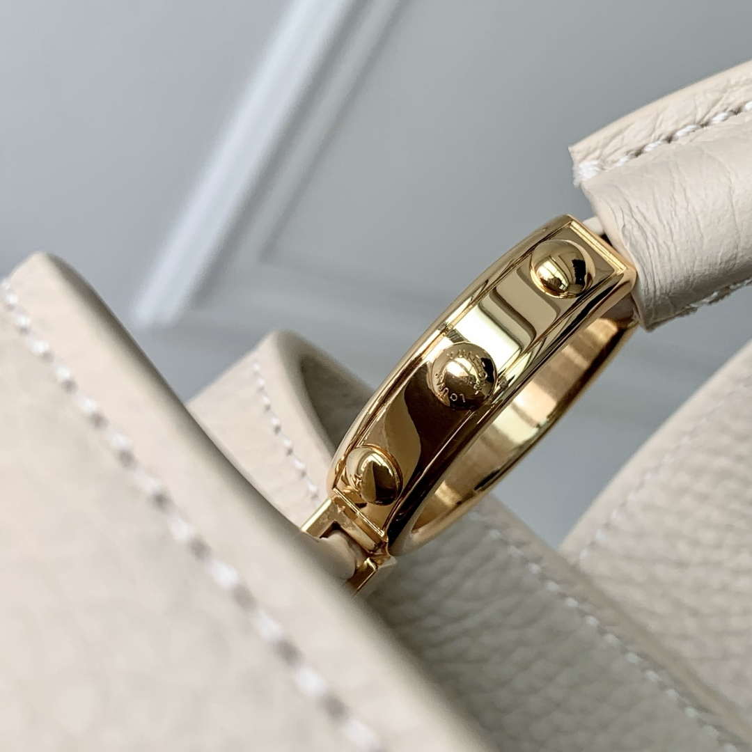 LV M12938 Louis Vuitton Capucines BB Handbag Quartz White