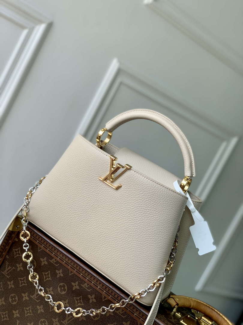 LV M12938 Louis Vuitton Capucines MM Handbag Quartz White