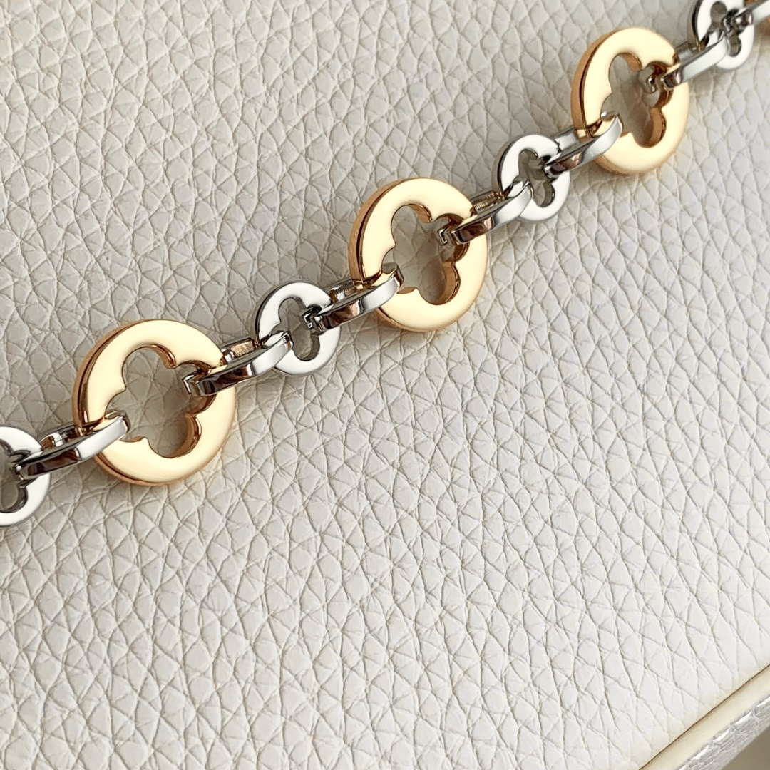 LV M12938 Louis Vuitton Capucines MM Handbag Quartz White