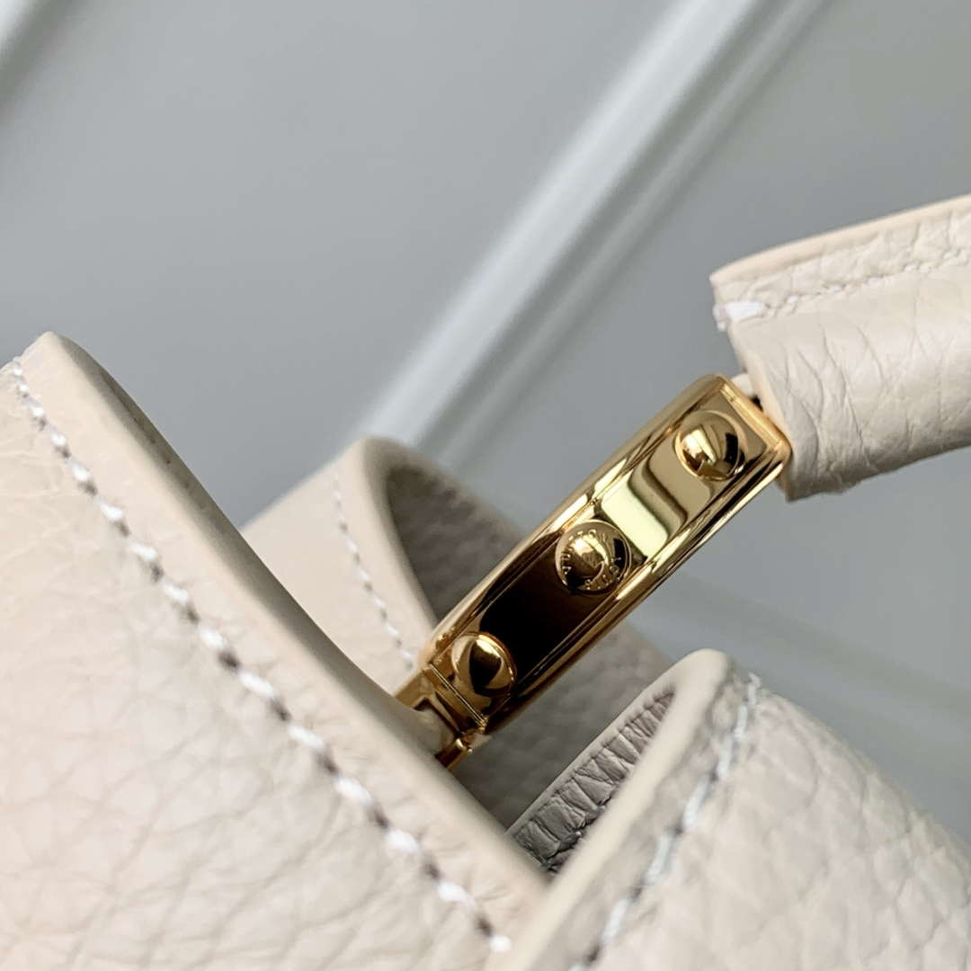 LV M12938 Louis Vuitton Capucines MM Handbag Quartz White