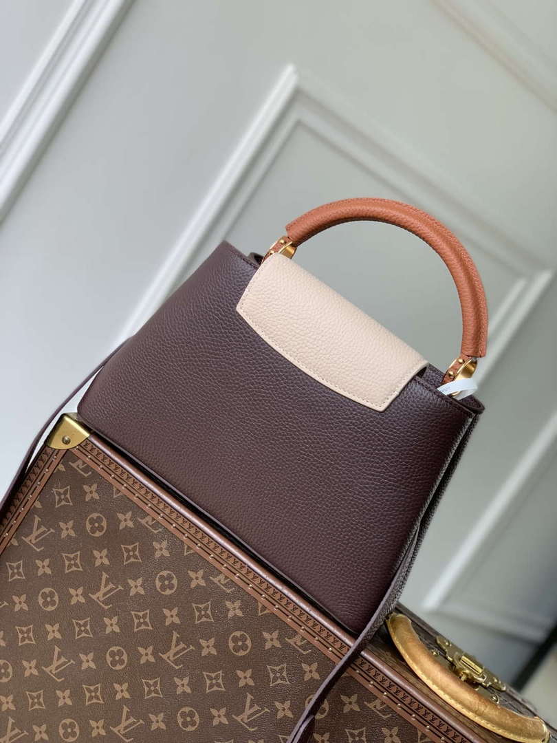 LV M12952 Louis Vuitton Capucines MM Bag Taurillon leather Chocolate Brown