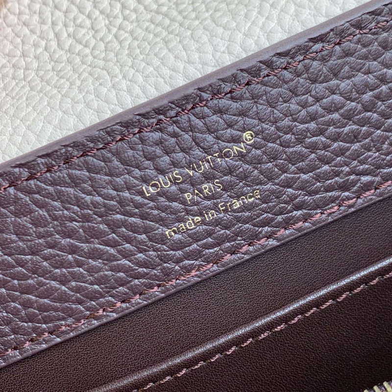 LV M12952 Louis Vuitton Capucines MM Bag Taurillon leather Chocolate Brown