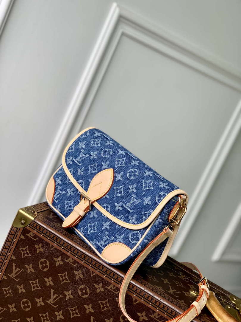 LV M13070 Louis Vuitton Diane Handbag Denim Blue - Default Title - View 2