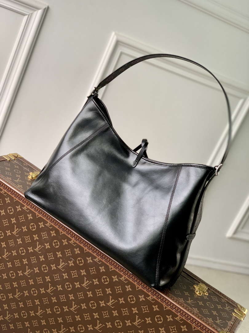 LV M13105 Louis Vuitton LV x TM CarryAll Vibe MM Bag Black