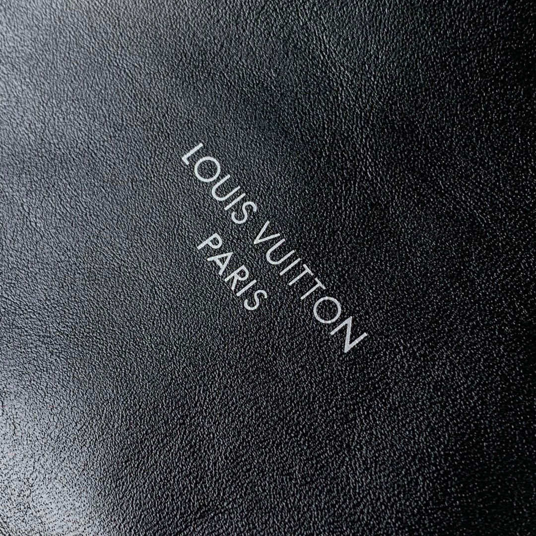 LV M13105 Louis Vuitton LV x TM CarryAll Vibe MM Bag Black