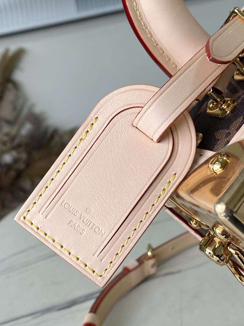 LV M13127 Louis Vuitton LV x TM Mini Square Trunk Monogram