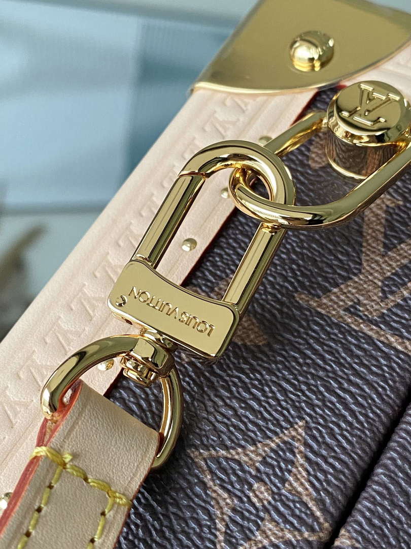 LV M13127 Louis Vuitton LV x TM Mini Square Trunk Monogram