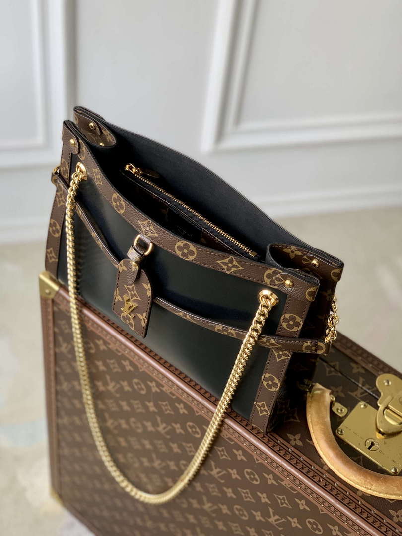 LV M13140 Louis Vuitton Nova PM Calfskin leather Bag Black