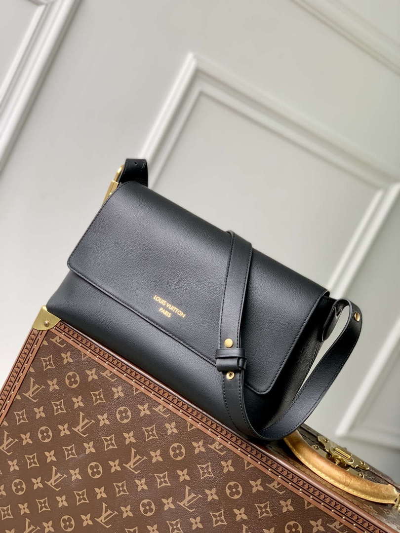 LV M13148 Louis Vuitton Low Key Messenger Bag Black