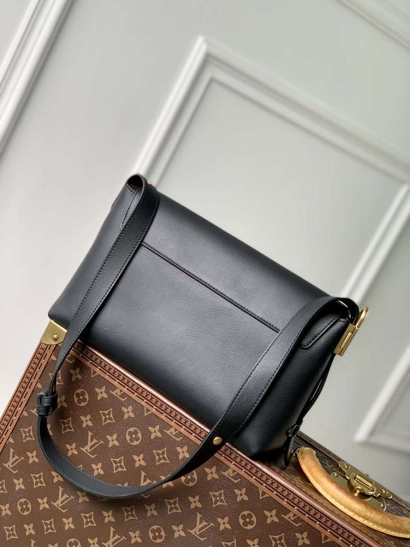 LV M13148 Louis Vuitton Low Key Messenger Bag Black