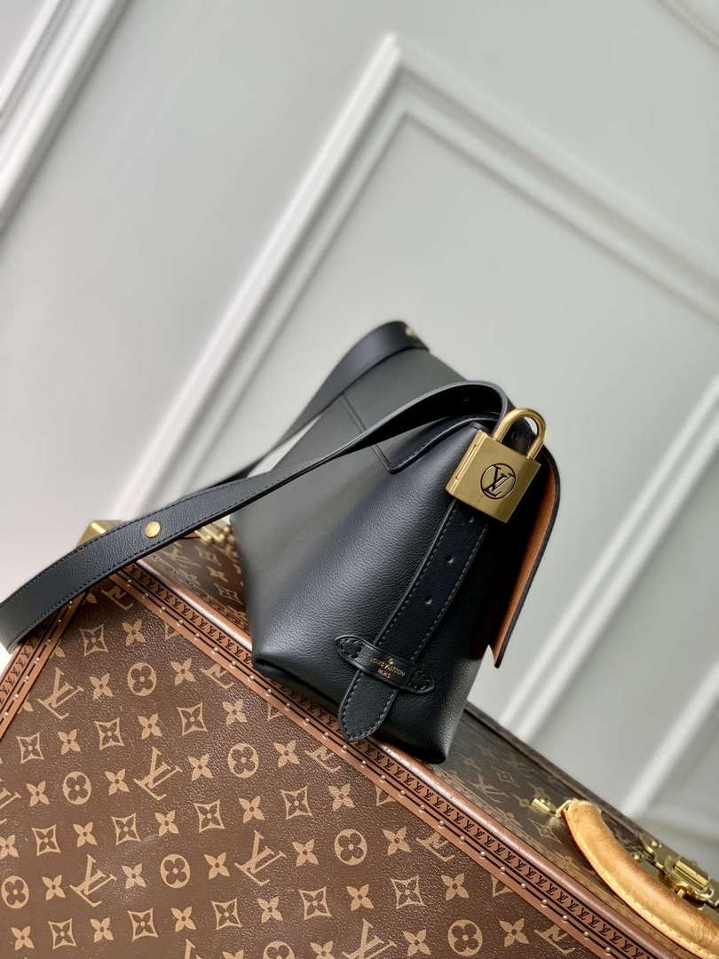 LV M13148 Louis Vuitton Low Key Messenger Bag Black - Default Title - View 4
