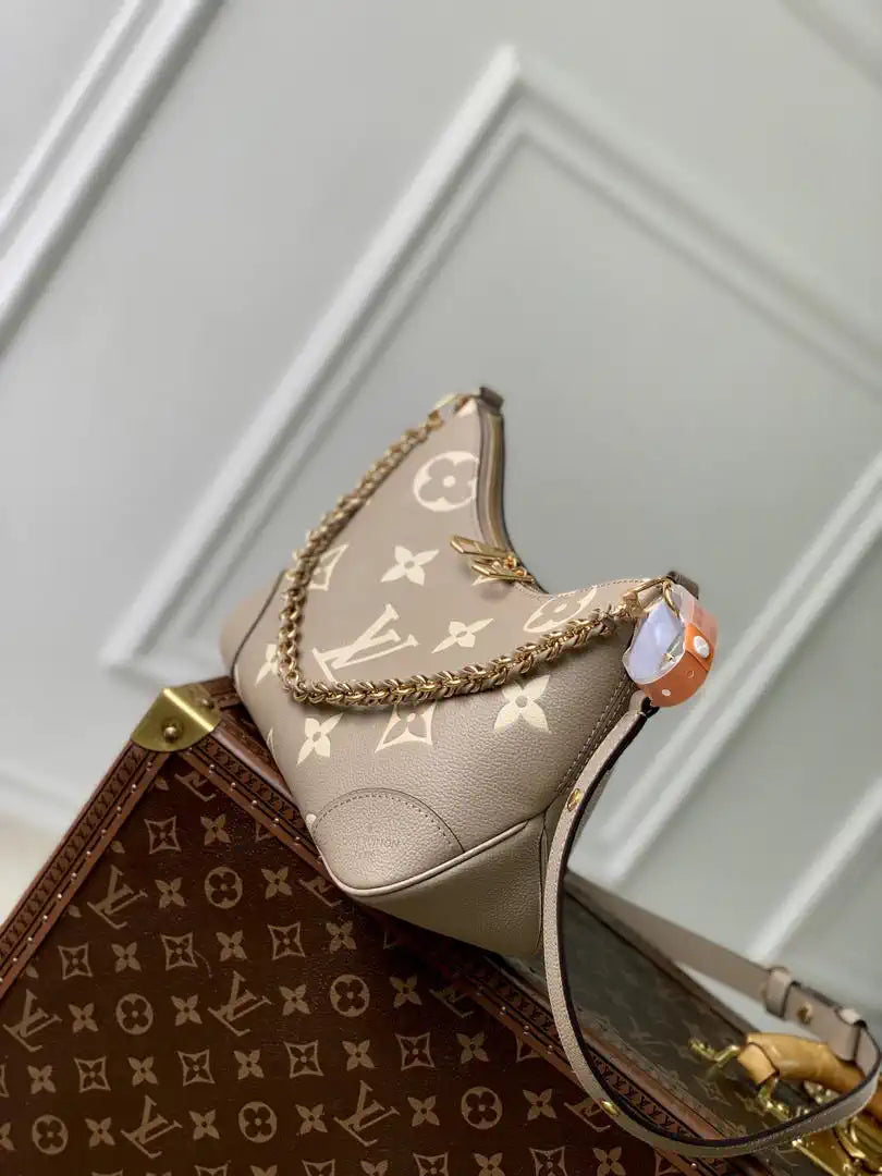 LV M13224 Louis Vuitton Boulogne PM Bag Tourterelle / Cr¨¨me