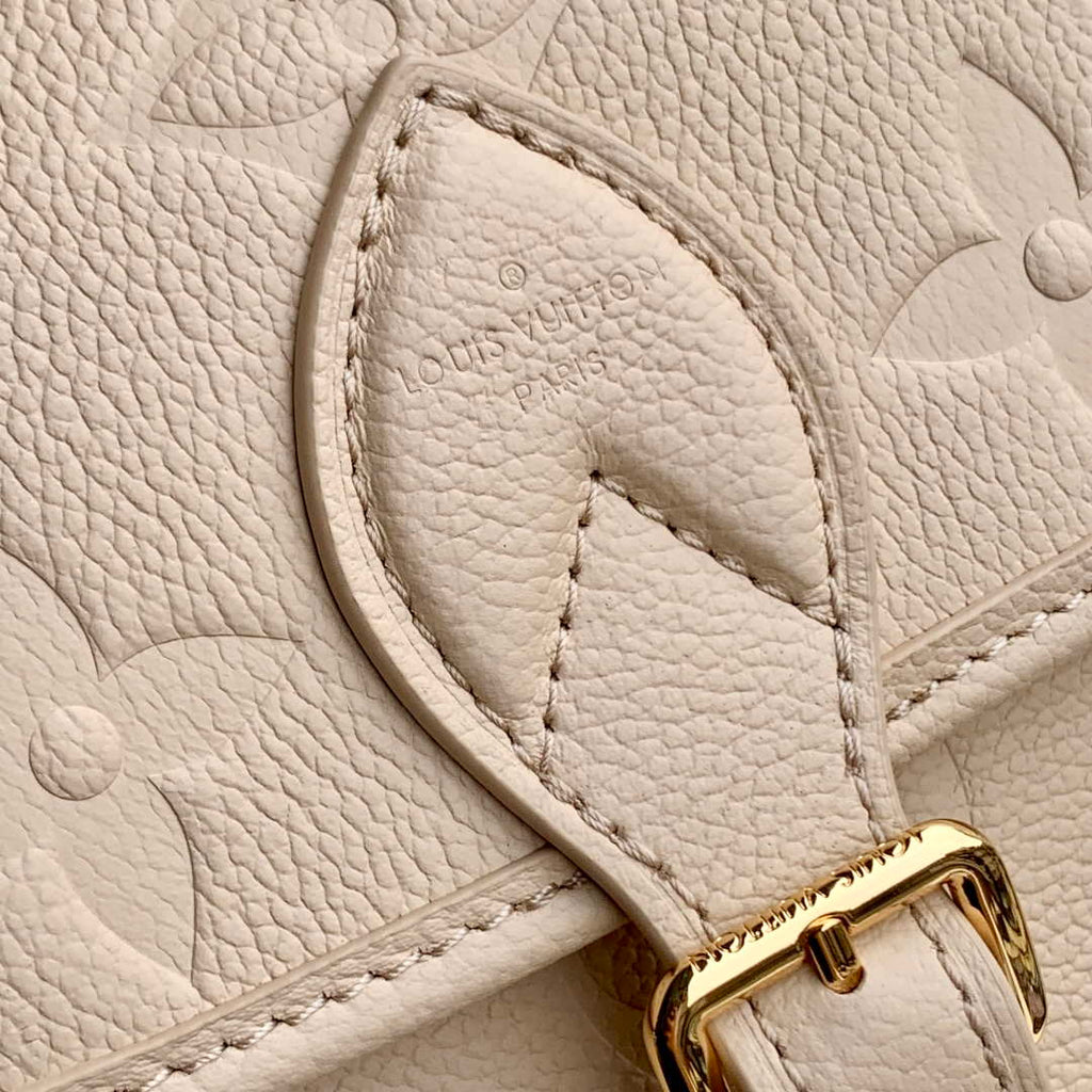 LV M13231 Louis Vuitton Diane Handbag Sand