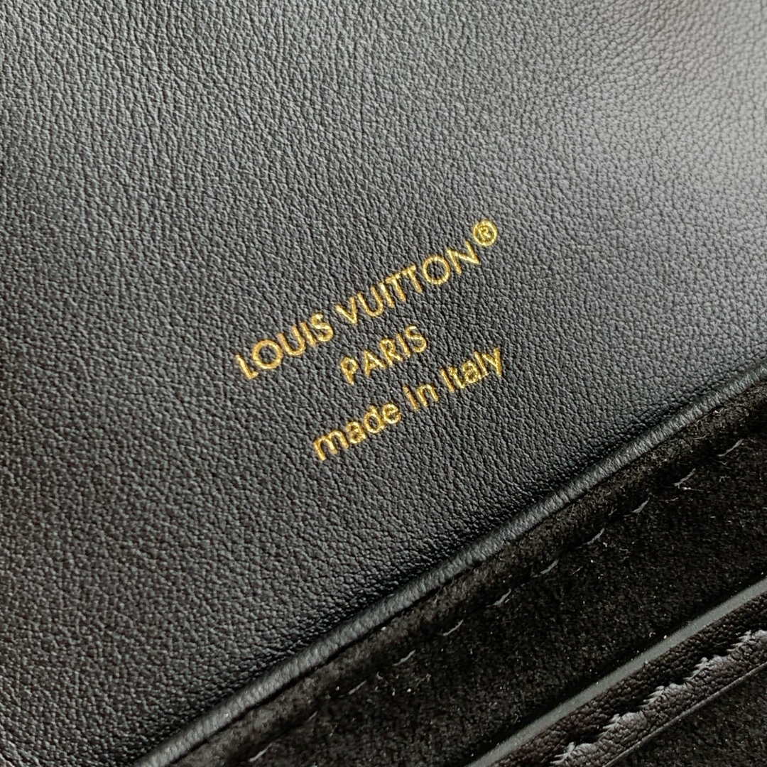 LV M13387 Louis Vuitton Coussin Backpack Mini Black