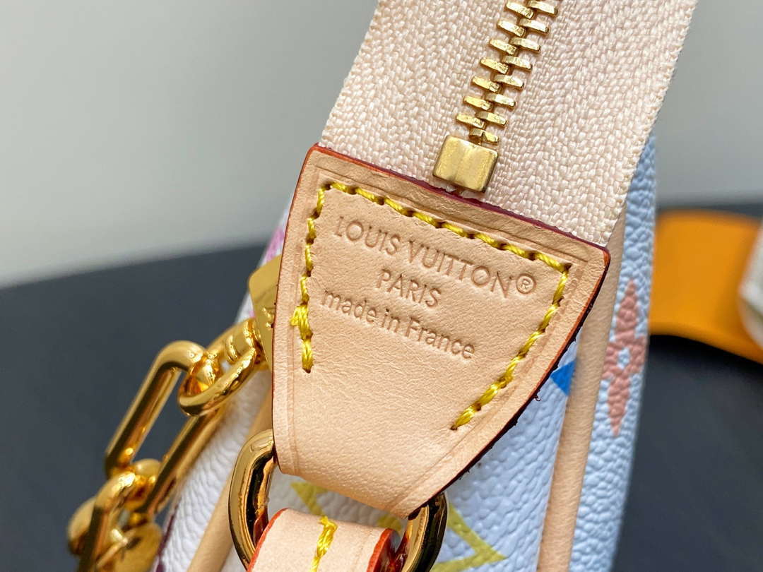 LV M13404 Louis Vuitton LV x TM Pochette Accessoires Multicolore Blanc
