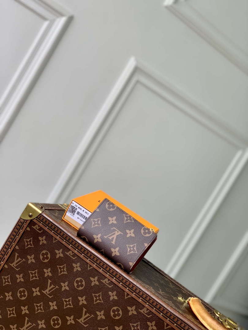 LV M13420 Louis Vuitton LV x TM Lisa Wallet