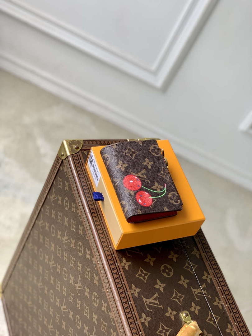 LV M13420 Louis Vuitton LV x TM Lisa Wallet
