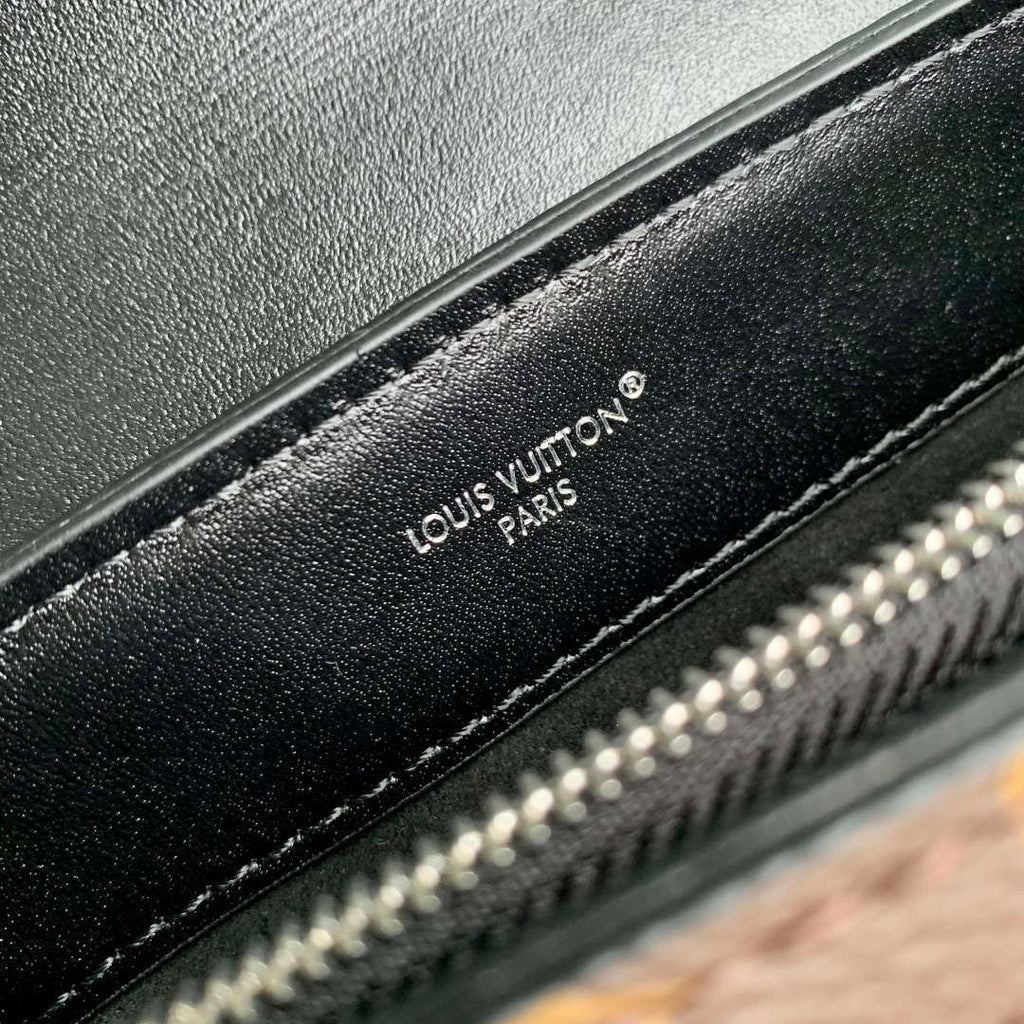LV M13450 Louis Vuitton Dauphine Soft MM LV Vibe