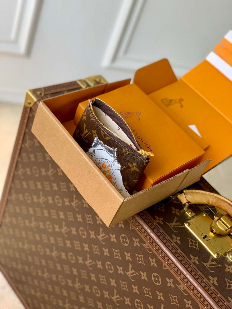 LV M13559 Louis Vuitton Key Pouch S